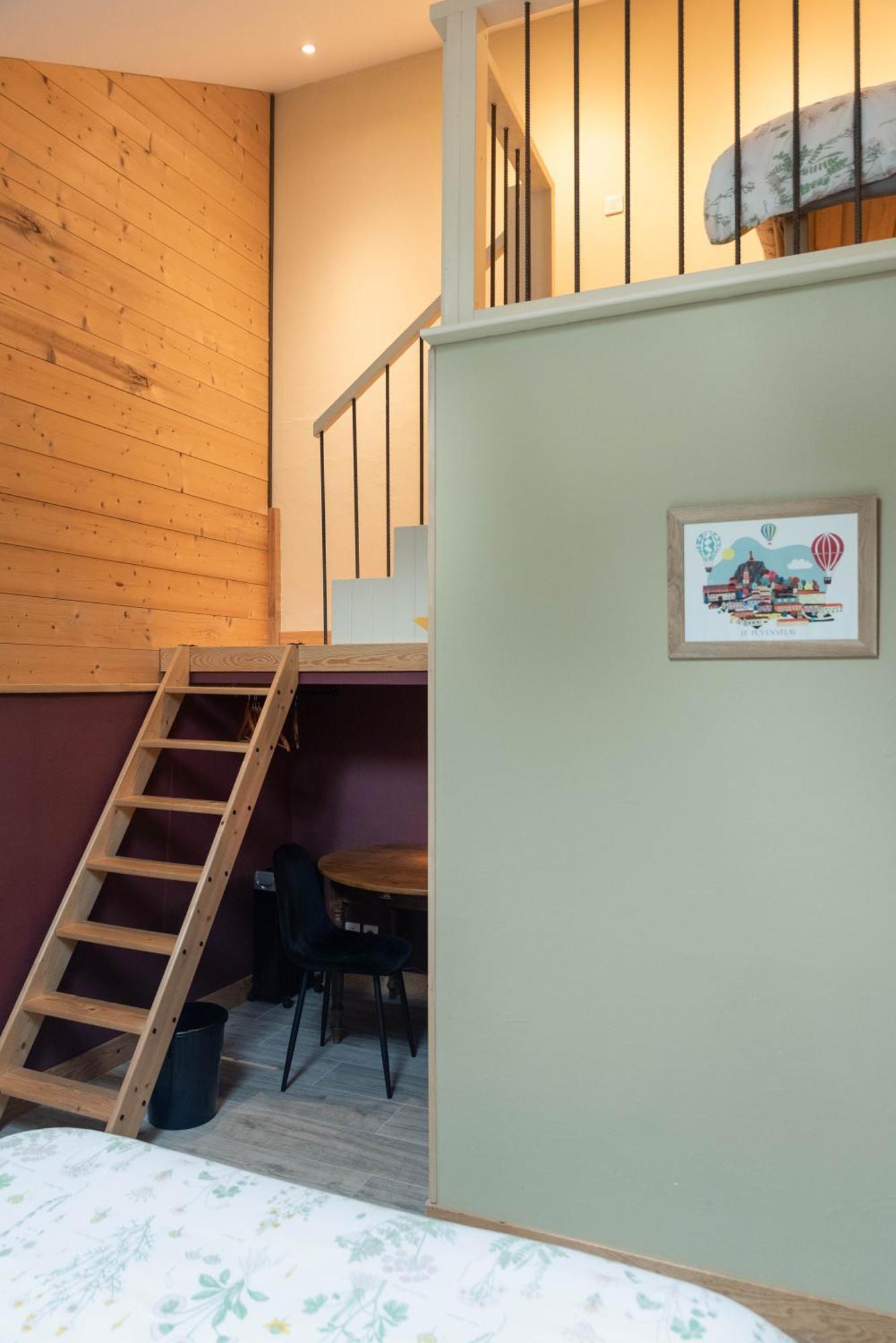 Les Balcons De La Terrasse Bed & Breakfast Arsac-en-Velay ภายนอก รูปภาพ